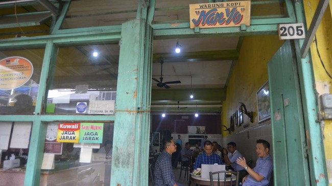 FOTO: Sensasi Nan Yo, Warkop Legendaris di Padang