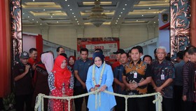 Bupati Sri Mulyani Membuka Klaten 4.0 Industry & Carrier Expo