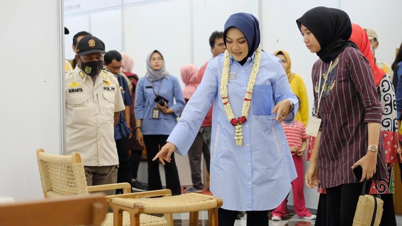 Pemerintah Kabupaten Klaten melalui Dinas Perindustrian dan Tenaga Kerja, mengadakan acara Job Fair dikemas dalam Klaten 4.0 industry and career expo.