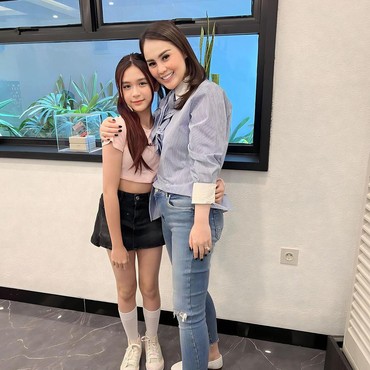 Terkuak Sosok Anak Jennifer Dunn yang Sempat Disembunyikan Belasan Tahun