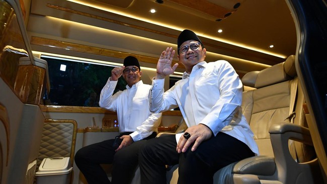 Anies Baswedan mengajak Muhaimin Iskandar atau Cak Imin untuk berburu takjil Ramadan.