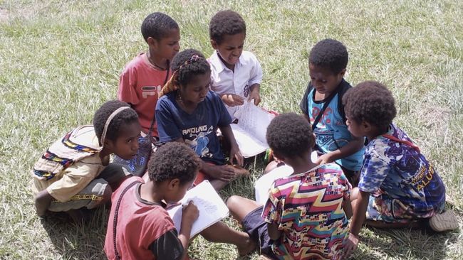 Donasi untuk Anak-Anak Papua Peroleh Pendidikan dan Hidup yang Layak Donasi untuk Anak-Anak Papua Peroleh Pendidikan dan Hidup yang Layak
