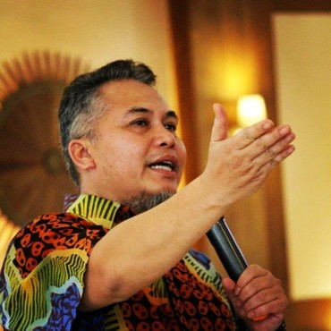 Bangkrut dan Nganggur di Rumah, Denny Chandra: Aku Lelaki Panggilan