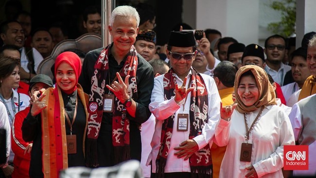 Pasangan bakal calon presiden dan wakil presiden di Pilpres 2024, Ganjar Pranowo-Mahfud MD tes kesehatan di RSPAD Gatot Subroto.