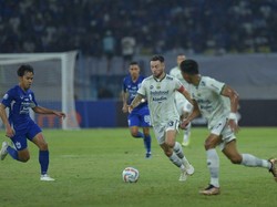 Misi Edan Persib Bandung di Thailand
