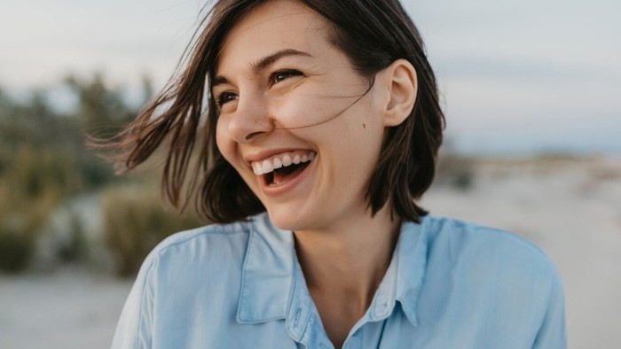 Tertawa/Foto: freepik.com/marymarkevich