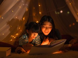 6 Contoh Cerita Dongeng Anak, Cocok Dibaca Bersama Anak-anak Sebelum Tidur!