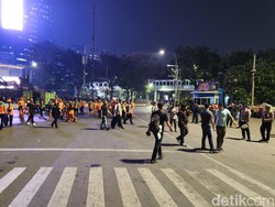 Sempat Ricuh, Demo Mahasiswa di Patung Kuda Membubarkan Diri