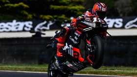 Hasil Sprint Race MotoGP Amerika 2024: Vinales Terdepan, Marquez Kedua