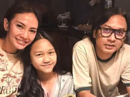 7 Potret Masayu Anastasia dan Lembu Beri Surprise untuk Putrinya yang Ultah ke-14