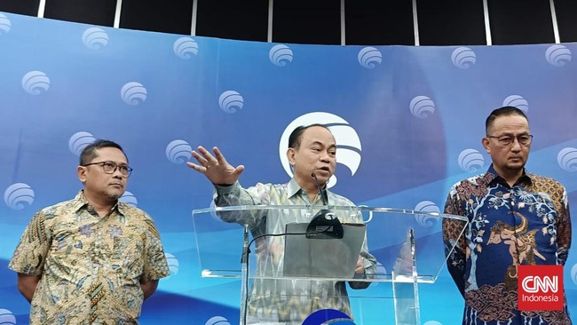 ASN hingga pejabat pemda disebut turut kena demam judi online. Menkominfo Budi Arie membongkar buktinya.