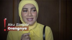 img-title Intip Fashion ala Olla Ramlan, Simple Tapi Terlihat Mahal dan Mewah