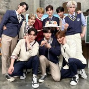 Berbentuk Cincin Cantik, ZEROBASEONE Rilis Light Stick Resmi Grup Tepat di Peringatan 100 Hari Debut