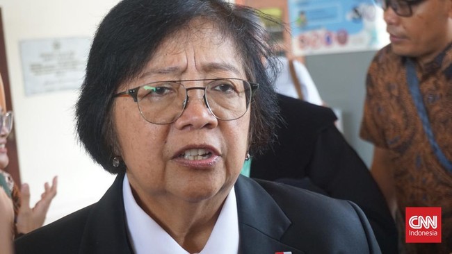 Menteri LHK Siti Nurbaya membantah data Mahfud MD soal deforestasi Indonesia dalam 10 tahun mencapai 12,5 juta hektar, dia menyebut data itu salah.