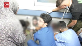 VIDEO: Gereja Tertua Gaza Dibombardir Israel, 8 Tewas