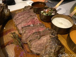 Sedap! Di Festival Ini Ada Tomahawk hingga Udang Bumbu Padang Kreasi 8 Chef