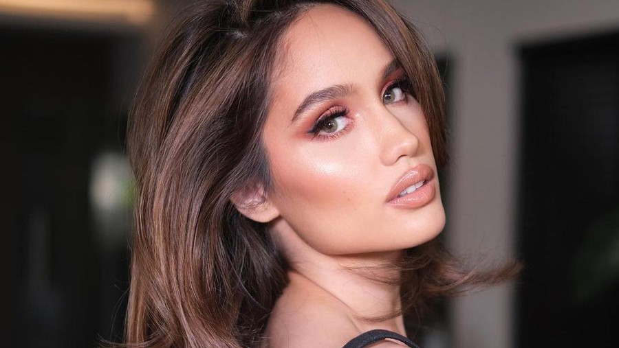 Cinta Laura