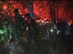 30 Hektare Lahan di Bone Terbakar, Mobil Damkar Sulit Jangkau Titik Api