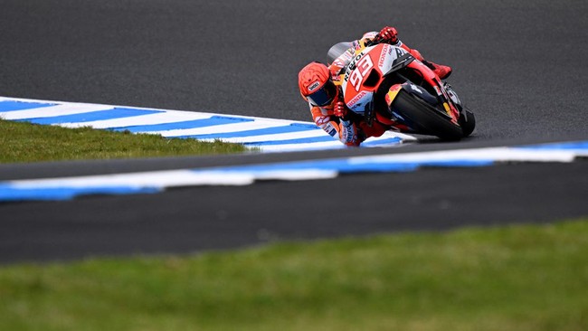 Marc Marquez susah payah meraih satu poin dari balapan MotoGP Australia di Phillip Islands, Sabtu (21/10).