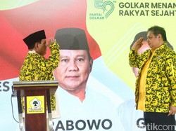 Prabowo Merasa Terhormat Saat Golkar Umumkan Beri Mandat