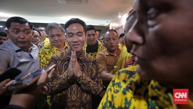 Prabowo Hadiri Buka Puasa Bersama Golkar, Gibran Turut Mendampingi