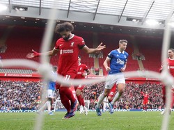Salah Brace, Liverpool Sungkurkan 10 Pemain Everton
