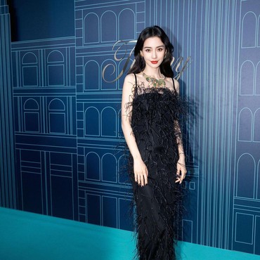 Imbas Nonton Lisa BLACKPINK Tampil Panas di Paris, Angelababy Rugi Besar