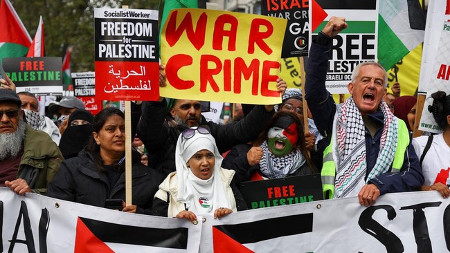 FOTO: 100 Ribu Pendukung Palestina Banjiri London