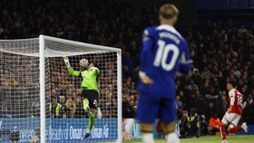 FOTO: Hujan Gol di Derby London Chelsea vs Arsenal