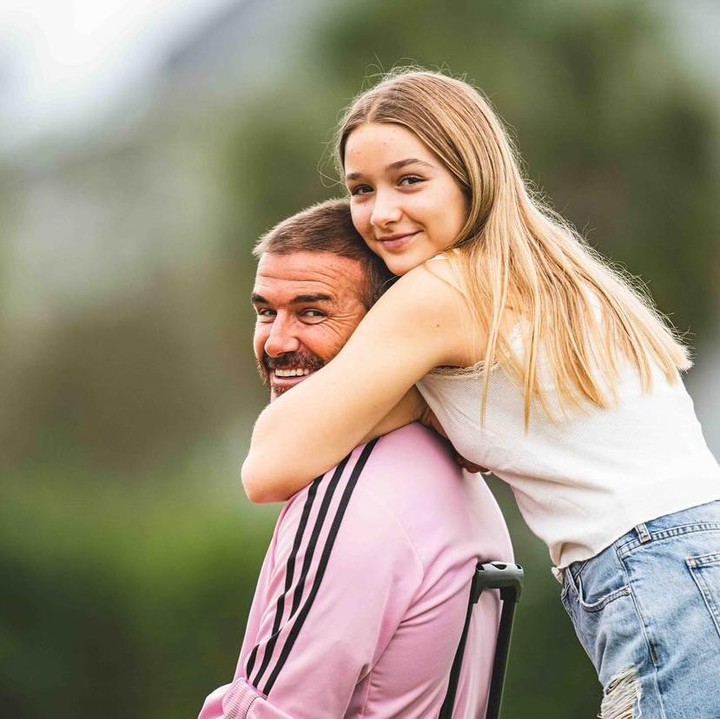 <p>Harper lahir pada Juli 2011, ketika sang Ayah masih bermain untuk klub BLS LA Galaxy. Pada Juli 2023 lalu, ia gerap berusia 12 tahun, Bunda. (Foto: Instagram @davidbeckham)<br /><br /><br /></p>
