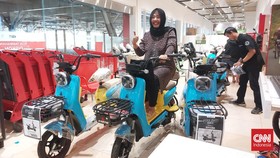 Kalap, Pengunjung Borong 3 Sepeda Listrik di Transmart Full Day Sale