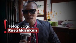 Viral Bang Baron Pedagang Bakso Bergaya Nyentrik Sempat Dikira Intel