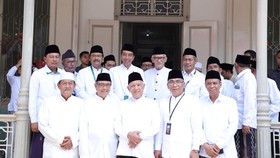 Jokowi Gelar Pertemuan Tertutup dengan Kiai Sepuh NU