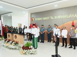 Bareng Prabowo, Jokowi Resmikan 2 Rumah Sakit TNI di Jawa Timur