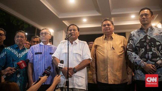 Ketua Umum Golkar, Airlangga Hartarto mengatakan pendaftaran akan dimulai sejak pagi. Delapan partai pengusung akan jalan bersama mengantar keduanya ke KPU.