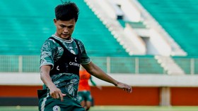 Hokky Caraka Jawab Kritik Publik dengan Dua Gol PSS ke Gawang Arema