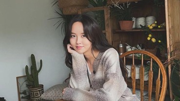 Cerita Kocak Kim So Hyun di Balik Follow Akun Fans D.O. EXO