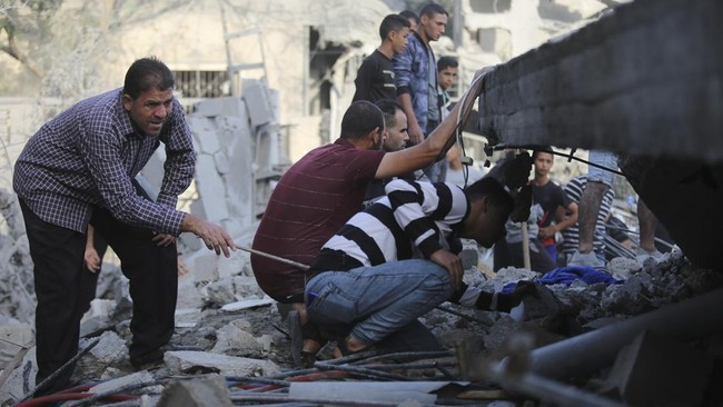 Otoritas di Gaza menyebut Israel memperluas wilayah serangan hingga menewaskan puluhan orang dalam satu jam.