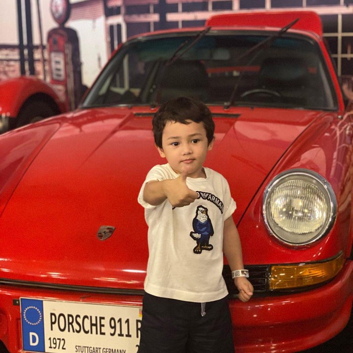 <p>Anak bungsunya yang berjenis kelamin laki-laki lahir pada 1 September 2020. Ia pun memiliki nama yang sangat unik yakni Sakalingga Ibra Pratama. (Foto: Instagram: @andhiiikapratama)</p>