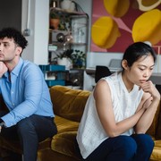 5 Cara Mengatasi Silent Treatment dalam Hubungan, Beri Ruang Satu Sama Lain