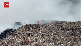 VIDEO: TPA Rawa Kucing Masih Terbakar, Heli Water Bombing Dikerahkan