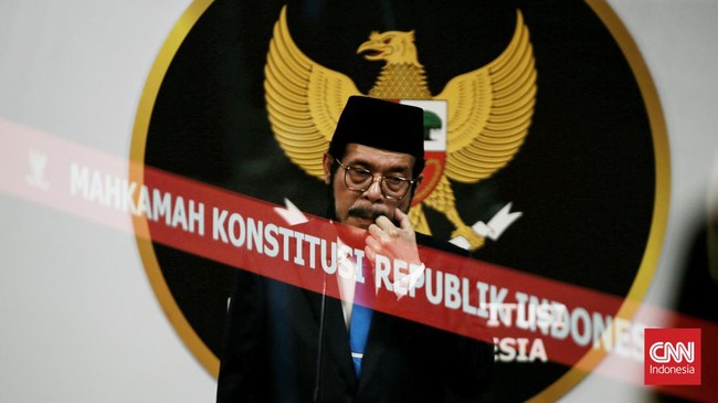 Majelis Kehormatan MK diminta memastikan alasan Anwar Usman absen di RPH tiga perkara adalah karena sakit atau demi menghindari konflik kepentingan.