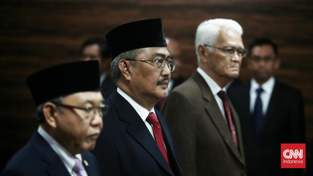 FOTO: Anwar Usman Lantik Majelis Kehormatan MK