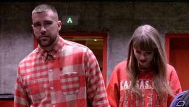 Taylor Swift Tinggal Bareng Travis Kelce Selama Rehat Tur