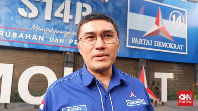 Kemenko Infrastruktur angkat suara soal video viral iring-iringan 'tot tot wuk wuk' yang menyalip mobil Sri Sultan Hamengkubuwono ke-10 atau HB X di Yogyakarta.