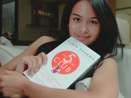 5 Buku Self Development Rekomendasi Maudy Ayunda, Lengkap dengan Poin Pentingnya
