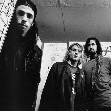 Dave Grohl & Krist Novoselic Sebut Nirvana Hidup Melarat Sebelum 'Nevermind' Meledak