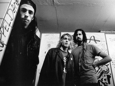 Dave Grohl & Krist Novoselic Sebut Nirvana Hidup Melarat Sebelum 'Nevermind' Meledak