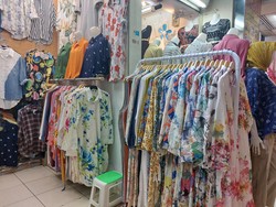 Pedagang Tanah Abang Naikkan Harga Imbas Dolar AS yang Menguat
