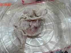 Termakan Daging Babi Mentah Wanita Ini Muntah Sampai Fobia Daging Babi
